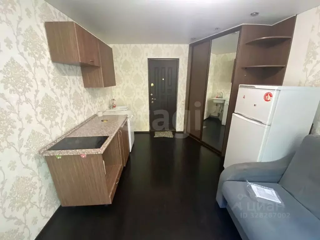 Комната Тюменская область, Тюмень ул. Республики, 178 (13.1 м) - Фото 1