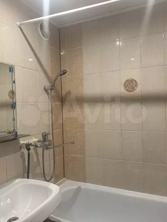 1-к. квартира, 38 м, 8/10 эт. - Фото 1