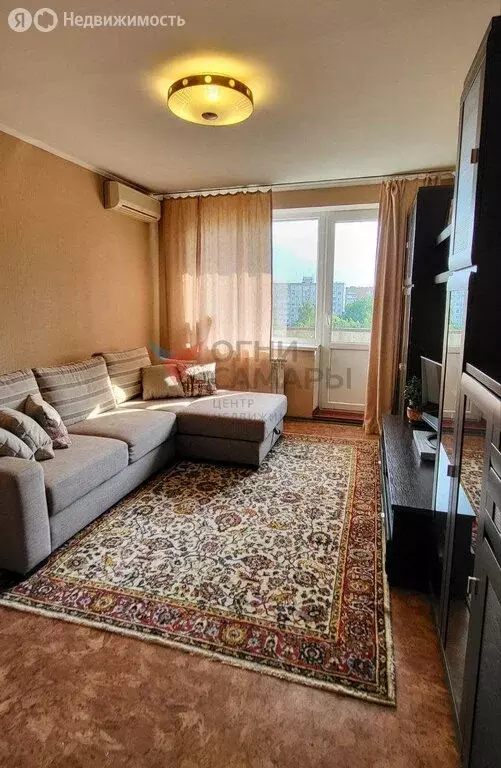 3-комнатная квартира: Самара, Клиническая улица, 35 (56.7 м) - Фото 0