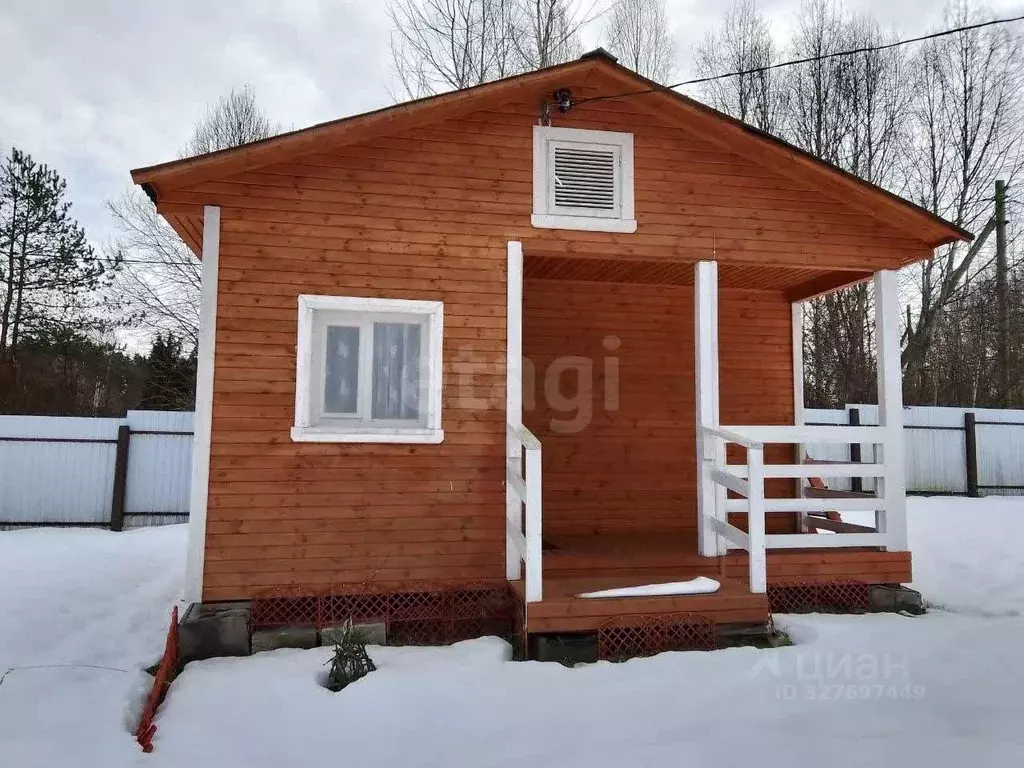 Дом в Ленинградская область, Киришский район, Пчевжинское с/пос, д. ... - Фото 1