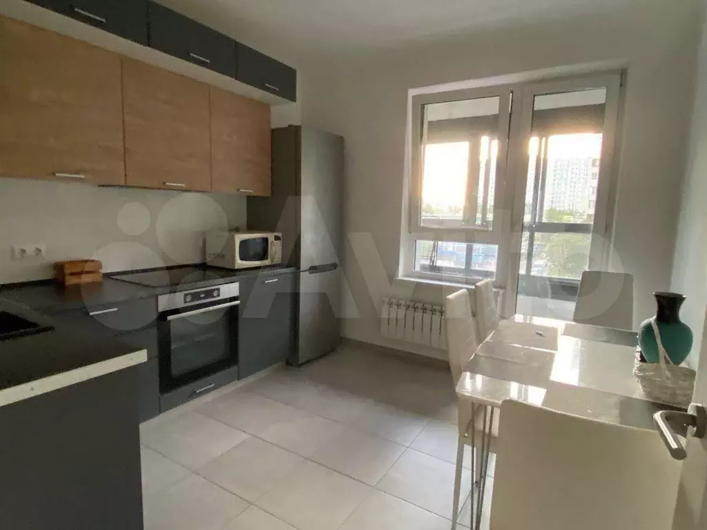 2-к. квартира, 60 м, 7/12 эт. - Фото 0