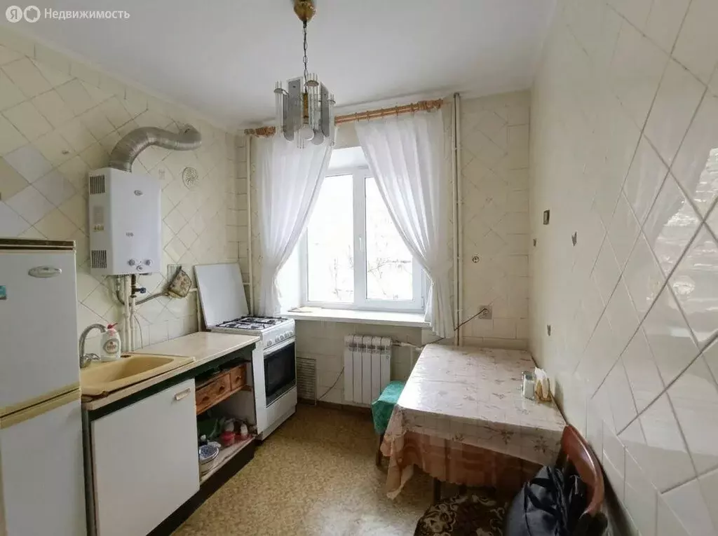 1-комнатная квартира: Шахты, улица Разина, 17 (31 м) - Фото 1