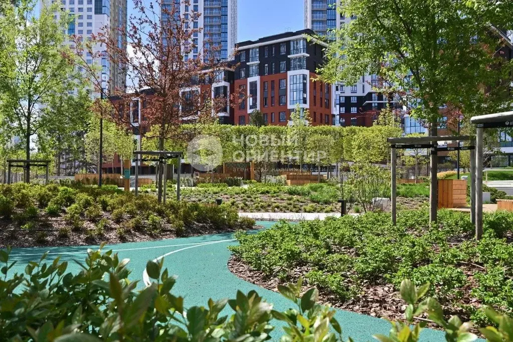 2-к кв. Свердловская область, Екатеринбург ул. Азина, 25 (59.0 м) - Фото 1