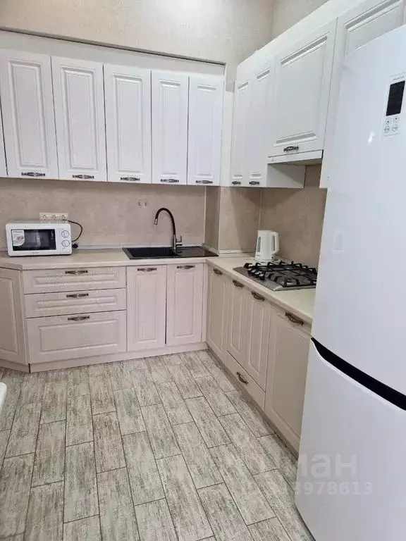 1-к кв. Краснодарский край, Геленджик Крымская ул., 22к18 (50.0 м) - Фото 0