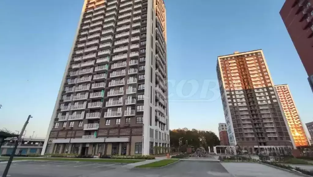 2-к кв. Тюменская область, Тюмень ул. Ильи Кургузова, 3 (69.3 м) - Фото 2