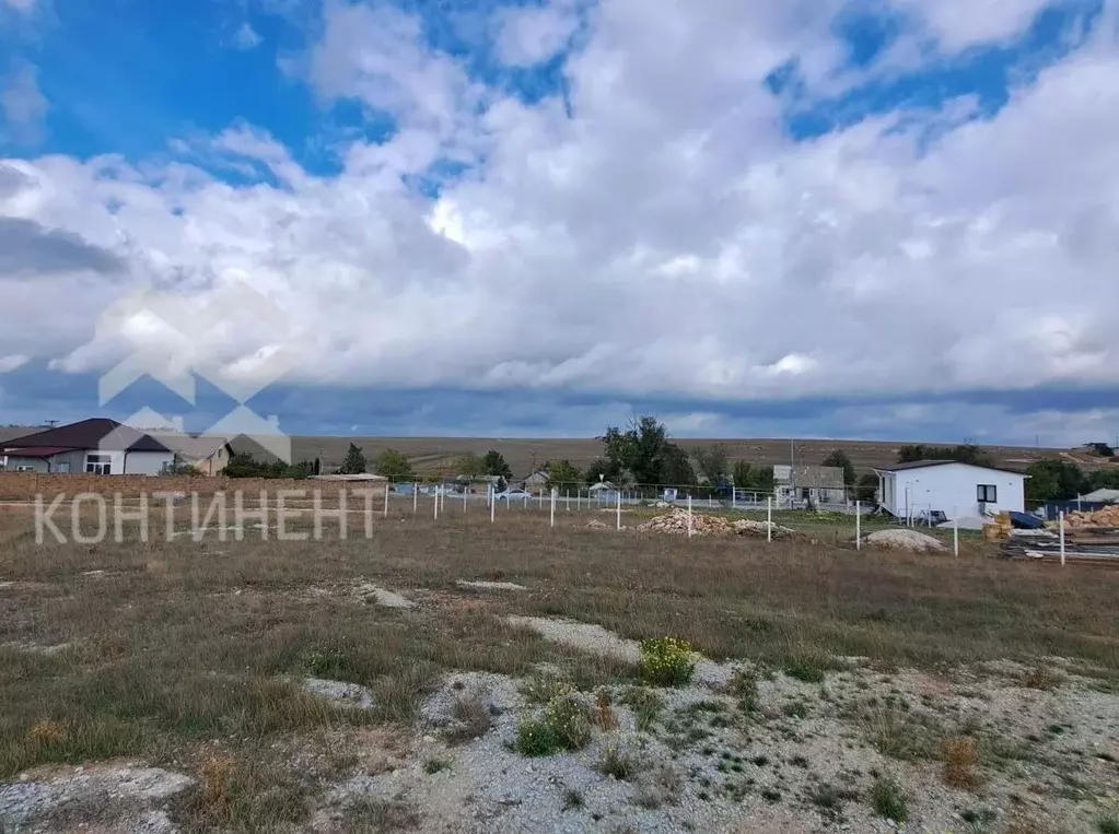 Участок в Крым, Черноморский район, Оленевское с/пос, с. Калиновка ул. ... - Фото 2