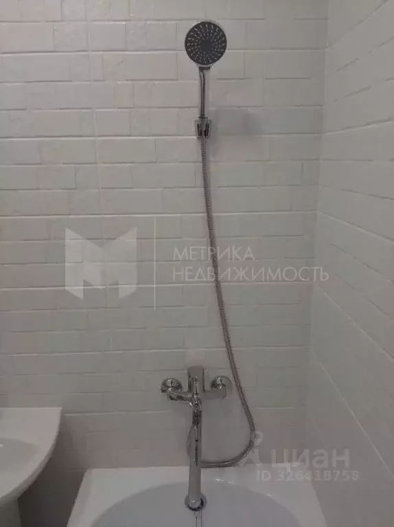 1-к кв. Тюменская область, Тюмень Микрорайон мыс, ул. Мусоргского, 38 ... - Фото 1