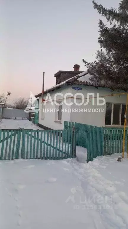 Дом в Омская область, Кормиловский район, с. Михайловка ул. Карбышева ... - Фото 0