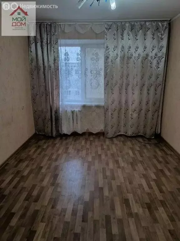3-комнатная квартира: Элиста, 8-й микрорайон, 50 (66 м) - Фото 0