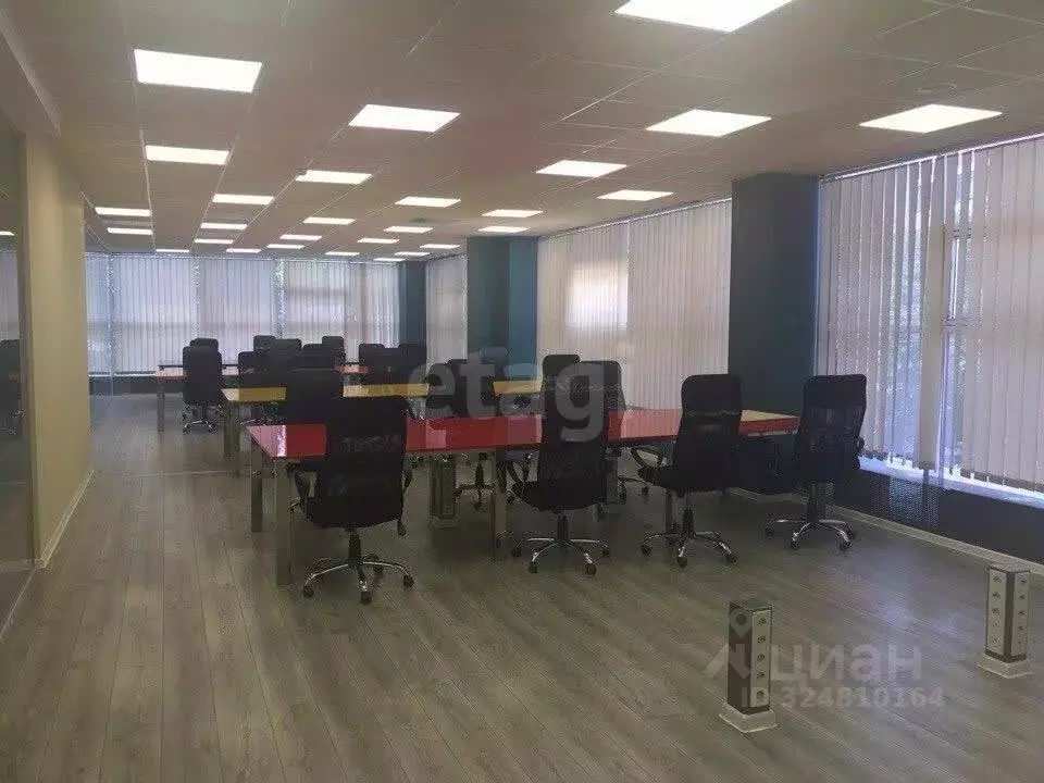 Офис в Крым, Симферополь ул. Петропавловская (367 м) - Фото 1