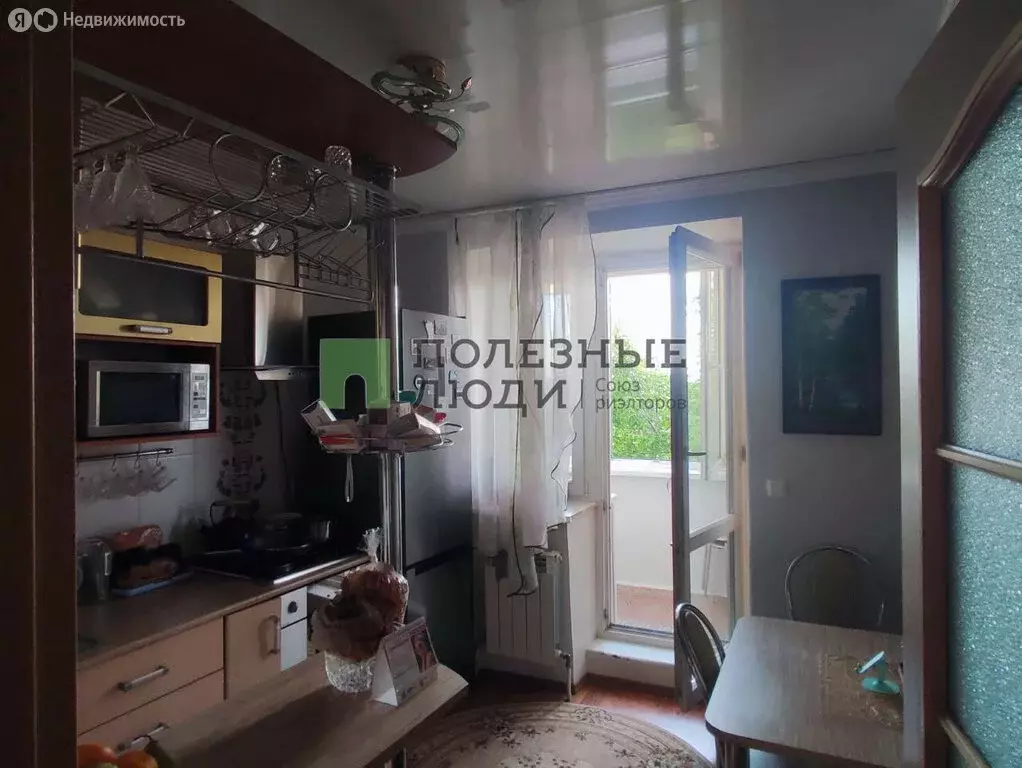 2-комнатная квартира: Ижевск, улица Степана Разина, 48 (49.1 м) - Фото 1