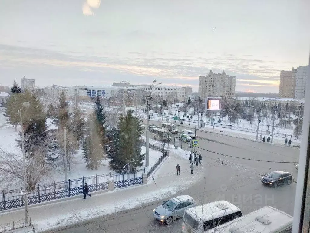 Комната Омская область, Омск просп. Карла Маркса, 33 - Фото 1