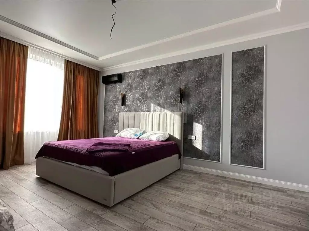 Дом в Краснодарский край, Геленджик  (300 м) - Фото 1