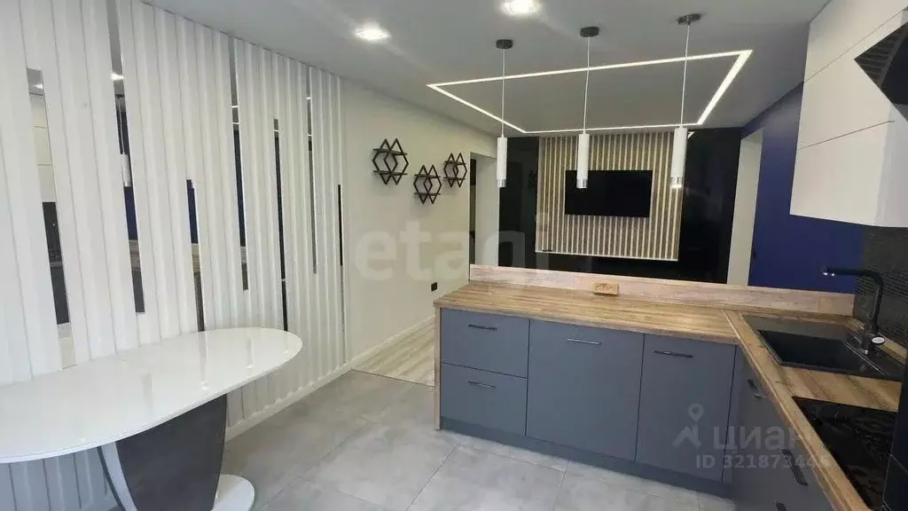 2-к кв. Новосибирская область, Бердск ул. Красная Сибирь, 136/1 (72.7 ... - Фото 0