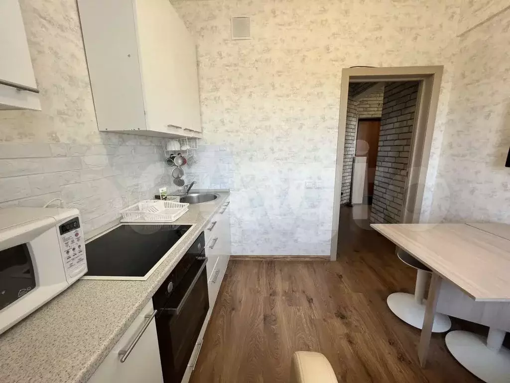 1-к. квартира, 38 м, 8/9 эт. - Фото 1