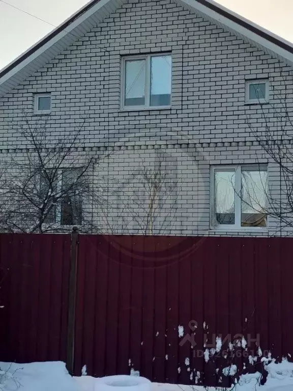 Дом в Белгородская область, Старооскольский городской округ, с. ... - Фото 1