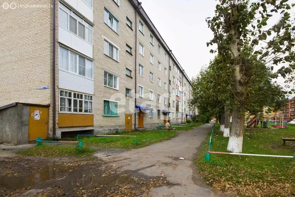 3-комнатная квартира: Ишим, улица Чехова, 100 (60 м) - Фото 2