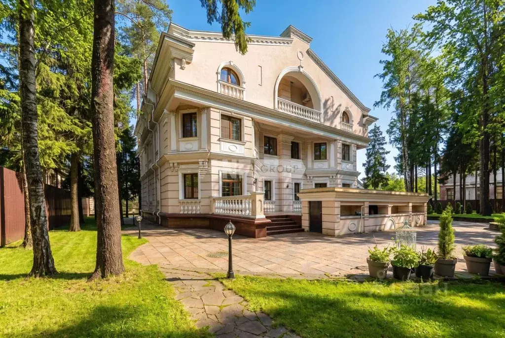 Коттедж в Московская область, Одинцовский городской округ, д. Жуковка, ... - Фото 1