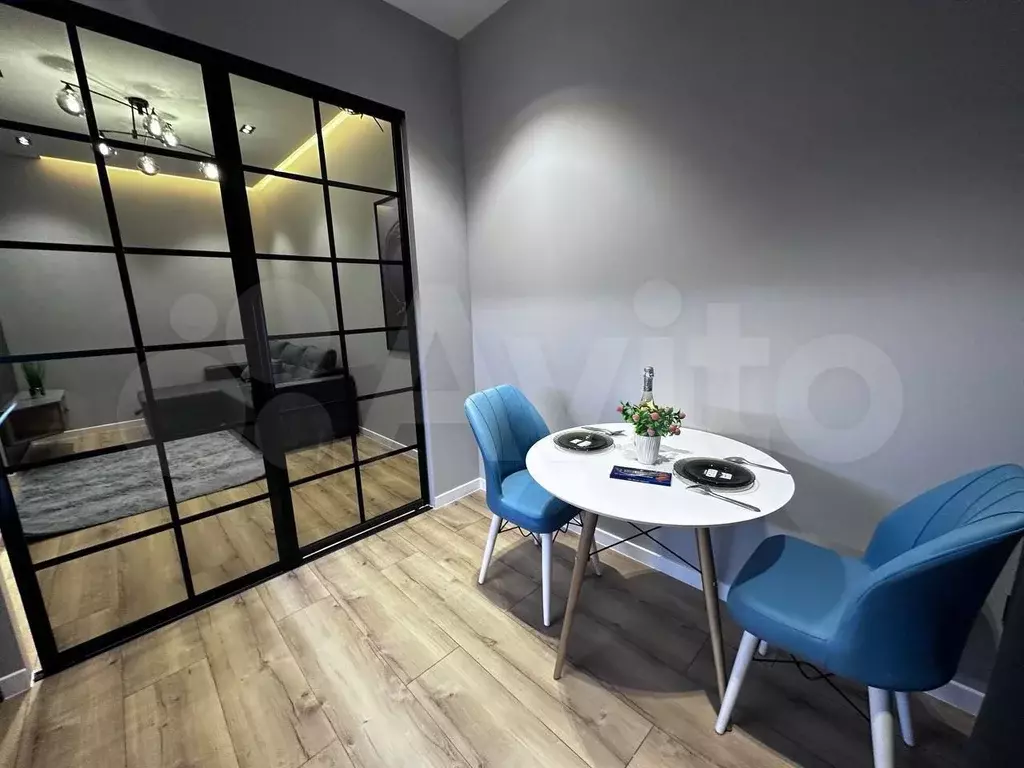1-к. квартира, 60 м, 8/10 эт. - Фото 0