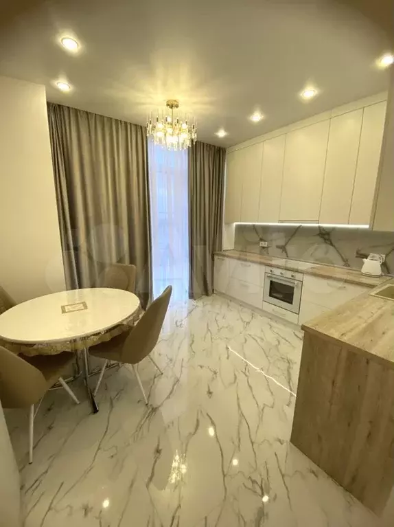 3-к. квартира, 70 м, 14/21 эт. - Фото 0