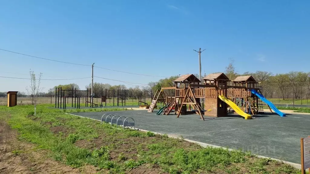 Участок в Волгоградская область, Краснослободск Среднеахтубинский ... - Фото 1