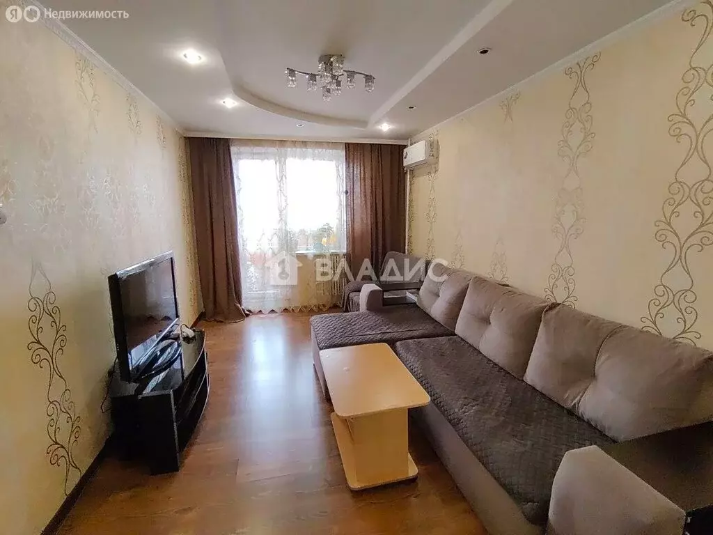 3-комнатная квартира: Белгород, улица Есенина, 24 (70.1 м) - Фото 0