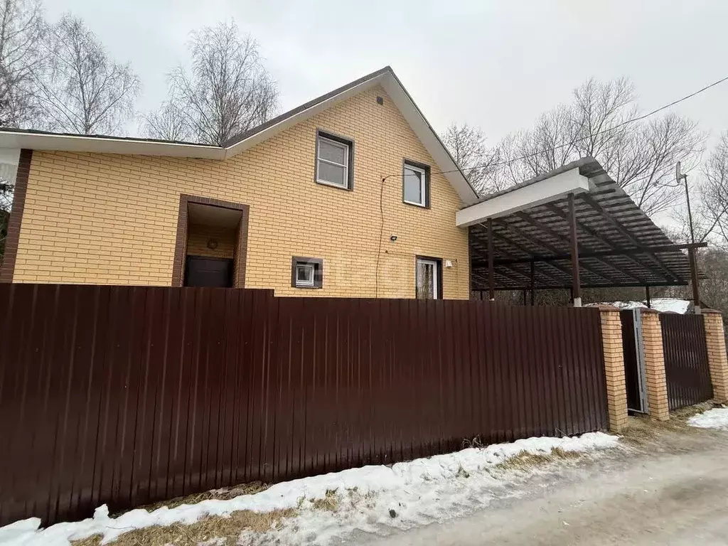 Дом в Калужская область, Белоусово Жуковский район, Газовик СТ, 135 ... - Фото 0