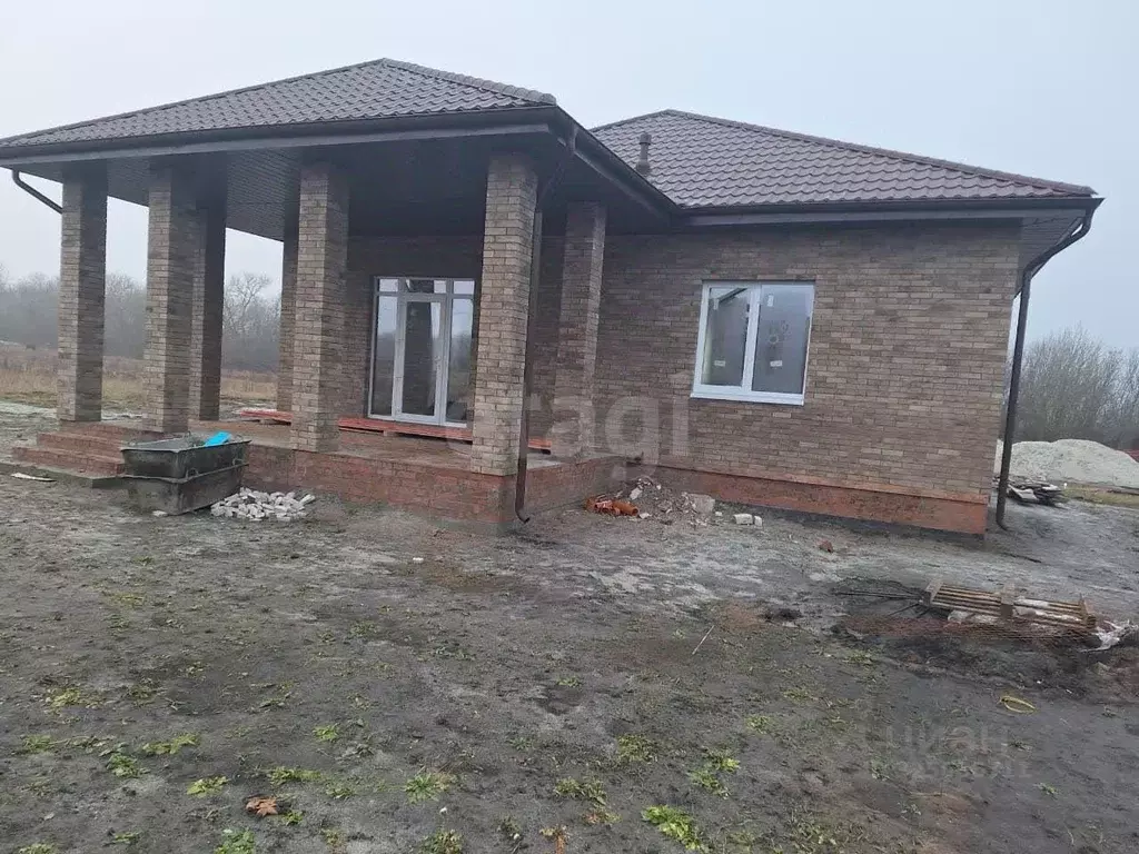 Дом в Курская область, Курский район, Щетинский сельсовет, пос. ... - Фото 1