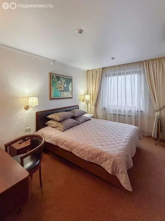 Квартира-студия: Челябинск, улица Молодогвардейцев, 34 (51.9 м) - Фото 1