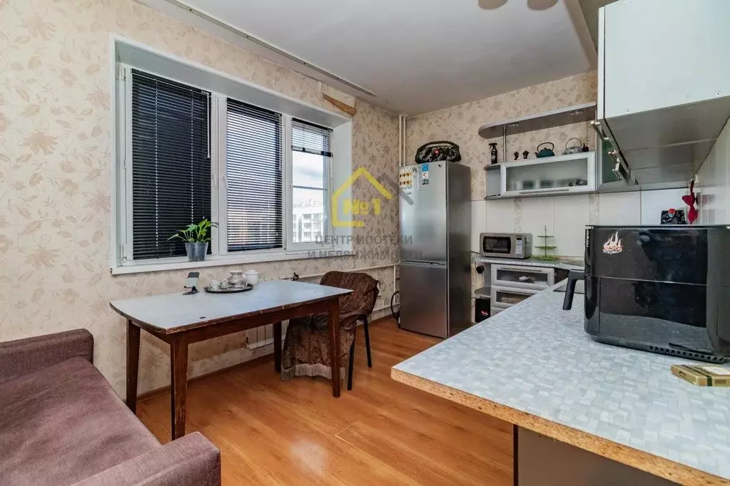 2-к кв. Челябинская область, Челябинск ул. Братьев Кашириных, 87а ... - Фото 0