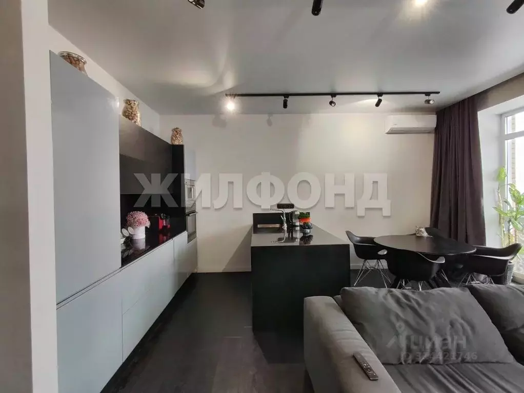 3-к кв. Новосибирская область, Новосибирск ул. Кошурникова, 22/6 (91.8 ... - Фото 1