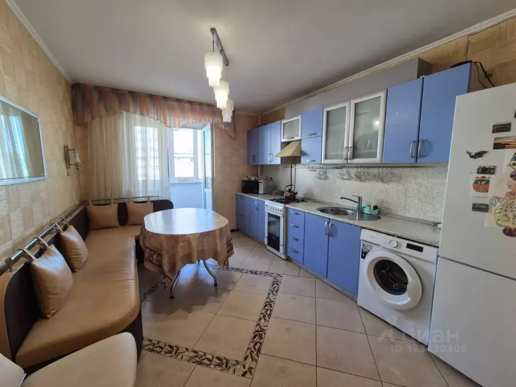 2-к кв. Ростовская область, Батайск Северный мкр, 8А (75.0 м) - Фото 0