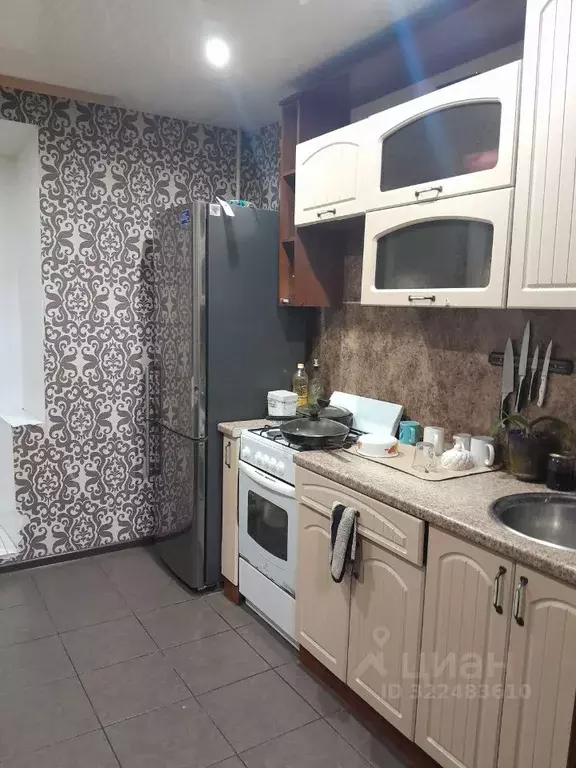 2-к кв. Курская область, Курск Семеновская ул., 82 (48.0 м) - Фото 0