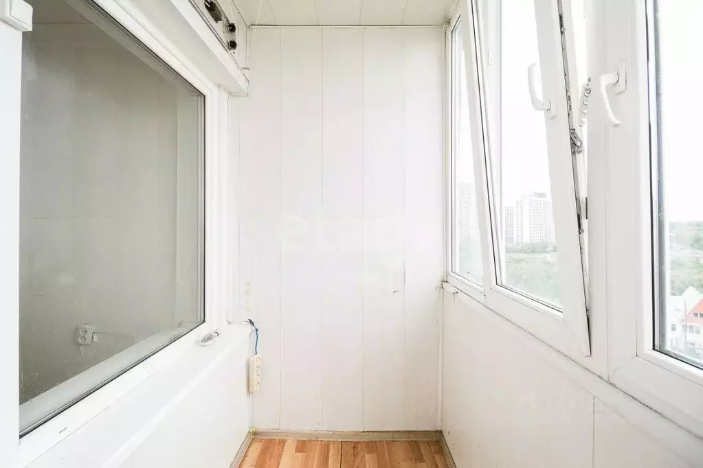 Студия Тюменская область, Тюмень ул. Бабарынка, 16а (12.5 м) - Фото 1