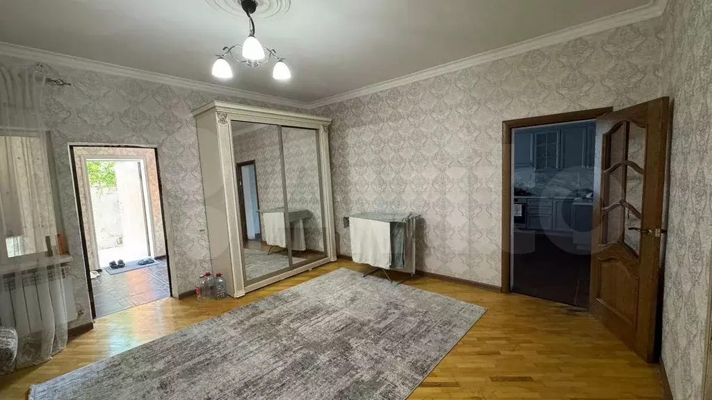 Дом 200 м на участке 4,5 сот. - Фото 0