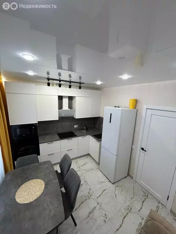 2-комнатная квартира: Хабаровск, улица 65-летия Победы, 1/5 (46 м) - Фото 2