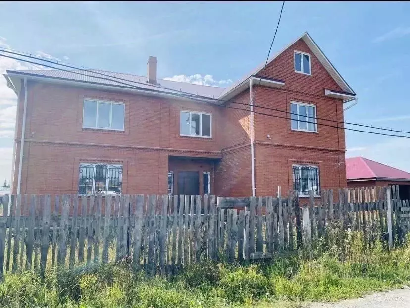 Дом в Башкортостан, Белорецк ул. Чайкиной, 27 (430 м) - Фото 1