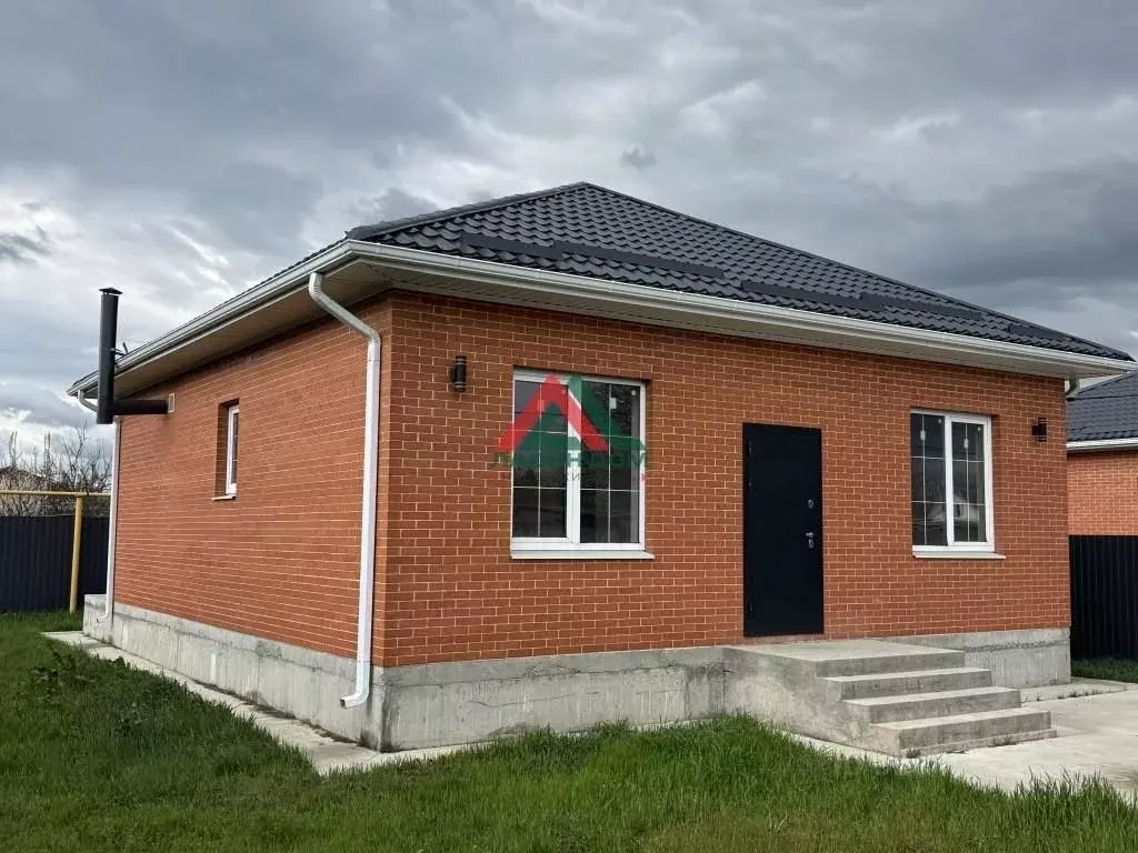 Дом в Краснодарский край, Динской район, с. Красносельское ул. ... - Фото 1