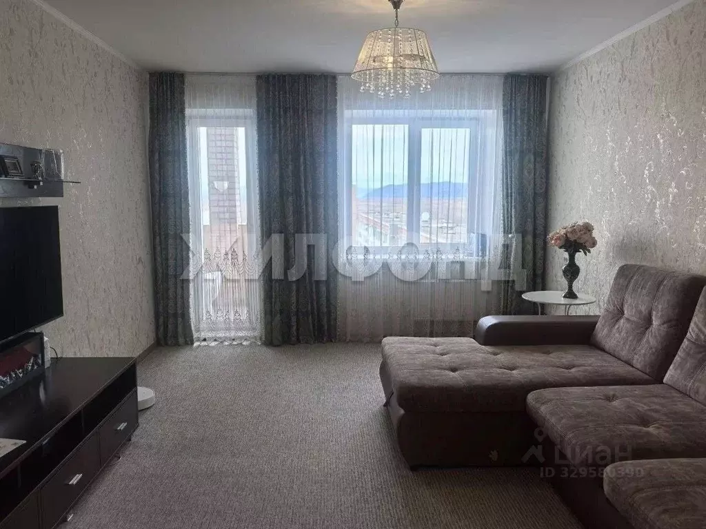 3-к кв. Хакасия, Абакан ул. Торосова, 21 (66.8 м) - Фото 1