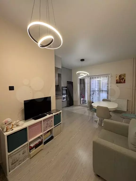 3-к. квартира, 75 м, 1/10 эт. - Фото 1
