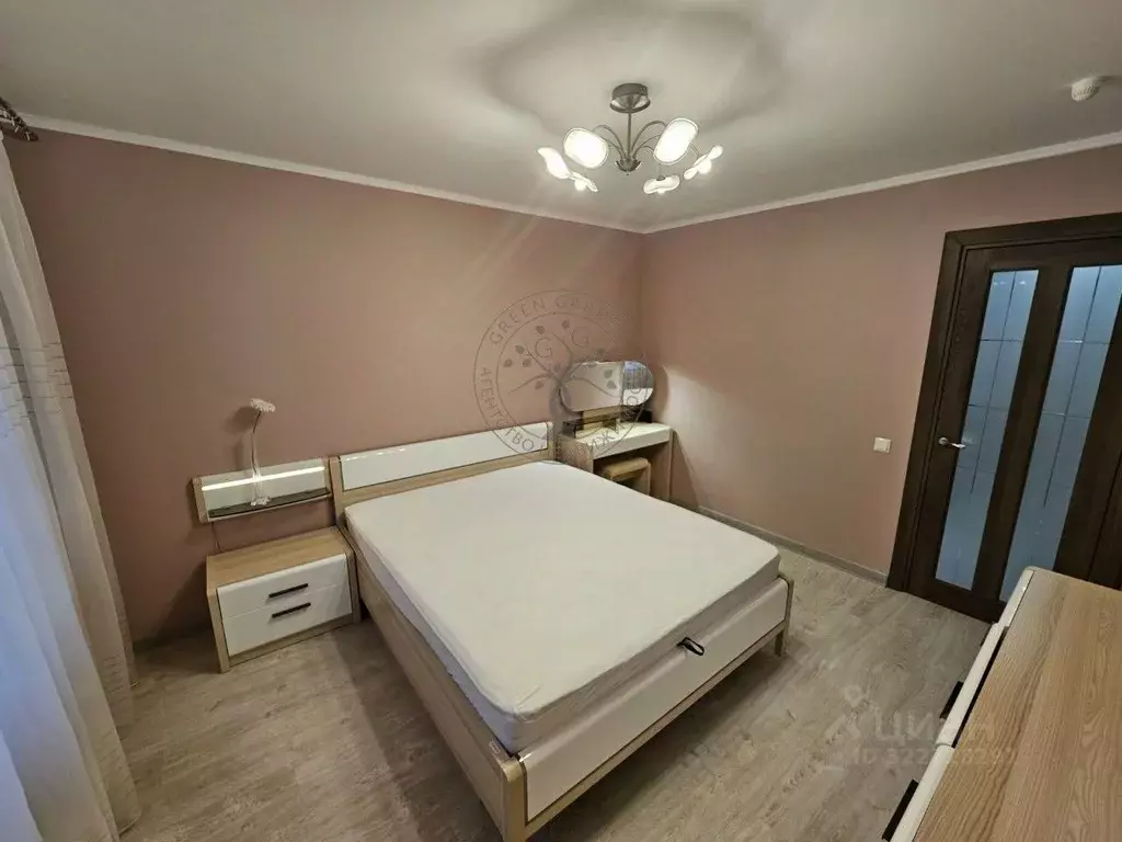 1-к кв. Свердловская область, Екатеринбург ул. Краснолесья, 10/3 (37.6 ... - Фото 1