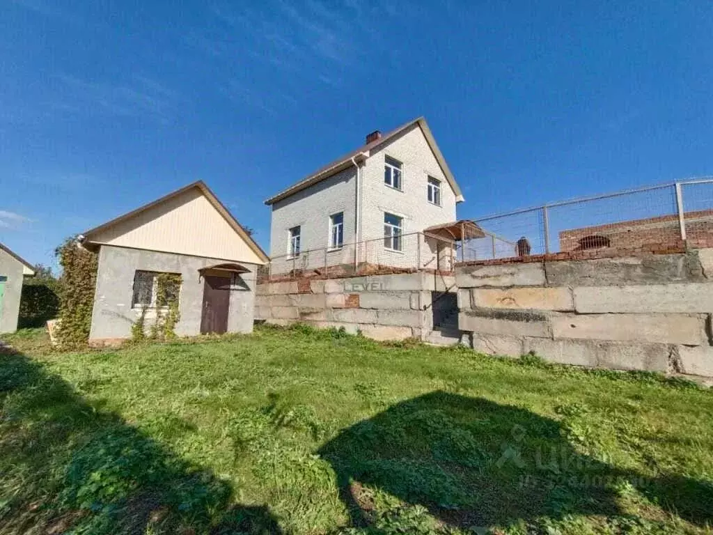 Дом в Саратовская область, Энгельсский район, Красноярское ... - Фото 1