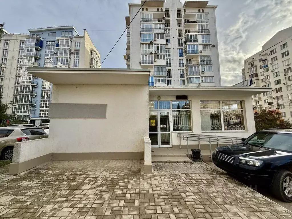 Торговая площадь в Севастополь ул. Челнокова, 39А (71 м) - Фото 1