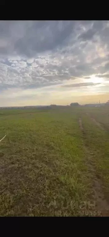 Участок в Саха (Якутия), Якутск городской округ, с. Хатассы ул. ... - Фото 1