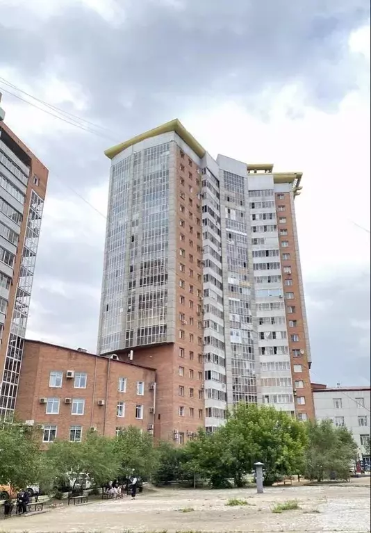 3-к кв. Бурятия, Улан-Удэ ул. Смолина, 54Б (100.0 м) - Фото 0
