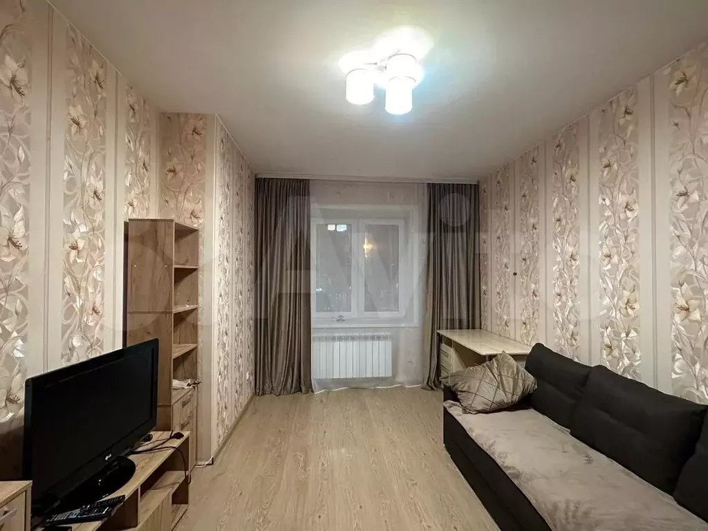 1-к. квартира, 40 м, 3/10 эт. - Фото 0