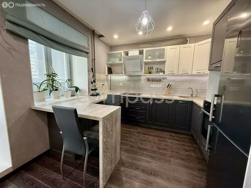 3-комнатная квартира: Тюмень, Газопромысловая улица, 2 (70 м) - Фото 2