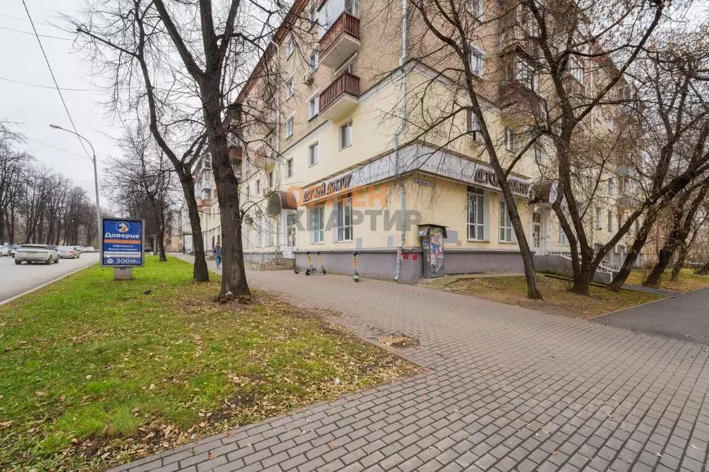 2-к кв. Свердловская область, Екатеринбург ул. Первомайская, 70 (53.1 ... - Фото 2