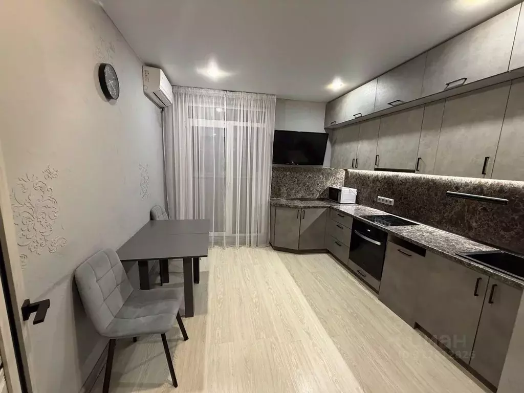 2-к кв. Крым, Симферопольский район, Молодежное пгт ул. Парковая, 2 ... - Фото 2