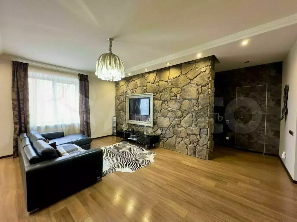 3-к. квартира, 125 м, 9/9 эт. - Фото 1